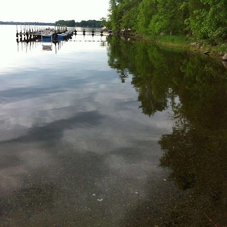 Lake Dalrymple Resort Lagoon City Экстерьер фото