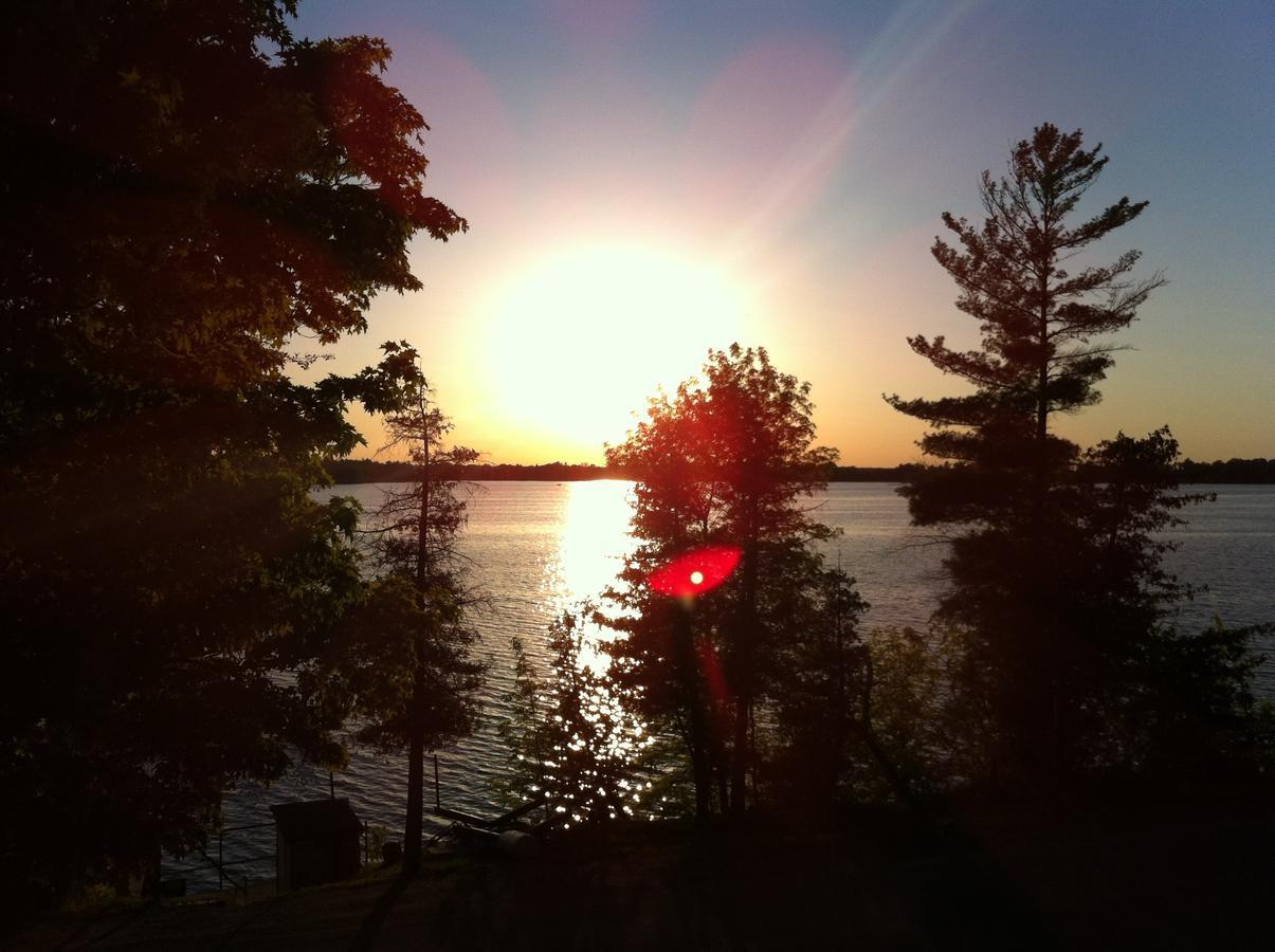 Lake Dalrymple Resort Lagoon City Экстерьер фото