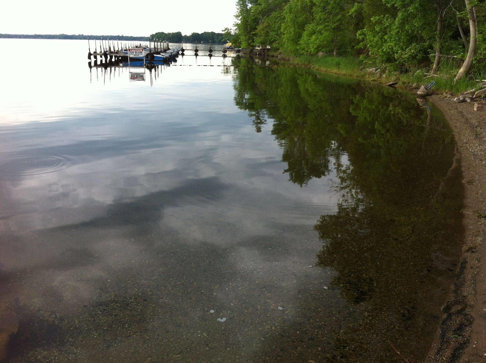 Lake Dalrymple Resort Lagoon City Экстерьер фото